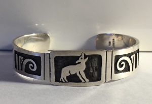 Wolf Armreif Overlay Sterlingsilber Navajo Indianerschmuck